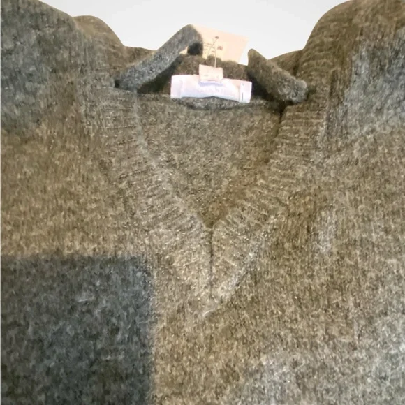 Dillards Westbound oversize Dark grey hoodie sweater high low hem NWT size S. - Picture 5 of 9